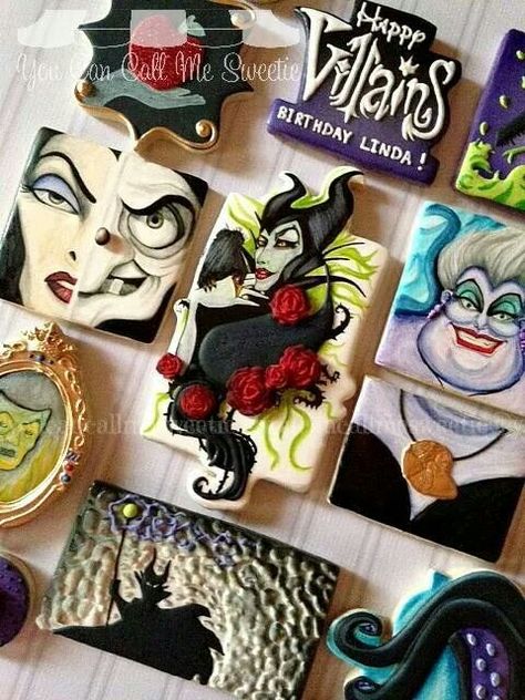 . Disney Villain Cookies Evil Queens, Incredible Cookies Disney, Sanderson Sister Cookies Decorated, Disney Coco Cookies Decorated, Decorated Desserts, Disney Villain Party, Galletas Halloween, Cartoon Cookie, Villains Party