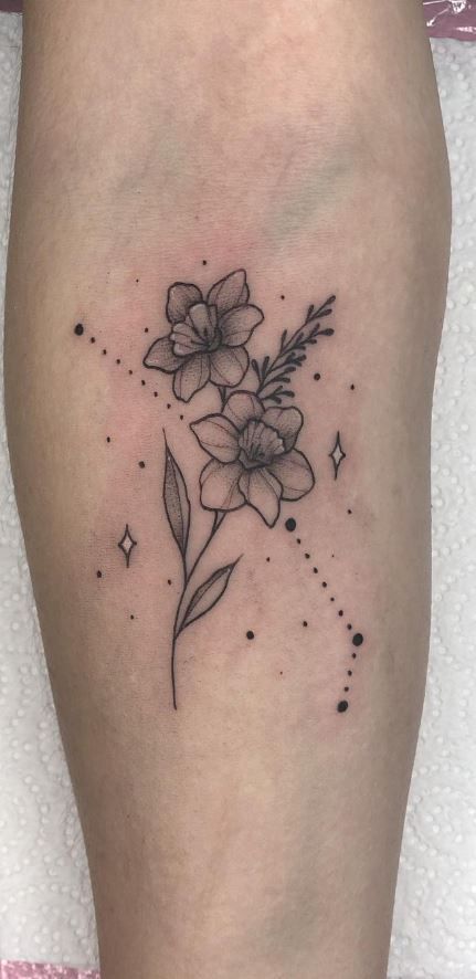 Daffodil Tattoo With Date, Matching Daffodil Tattoos, Geometric Daffodil Tattoo, Daffodil Heart Tattoo, Daffodil Tattoo Men, Daffodil Finger Tattoo, Dafadills Tattoo Design, Daffodil Bouquet Tattoo, Daphodil Flower Tattoos