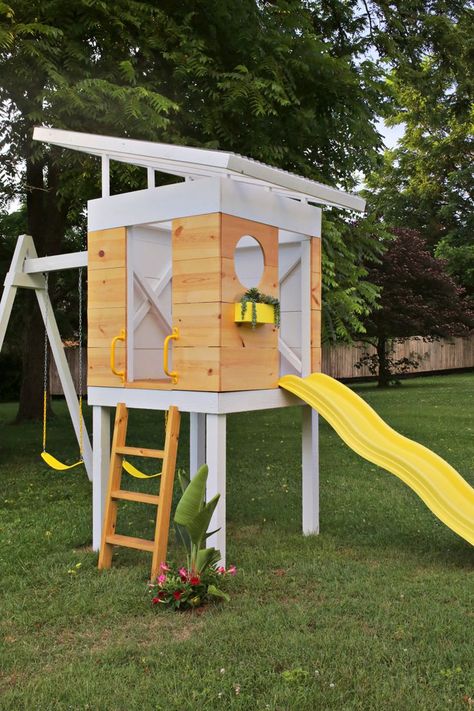 Mid-Century Play Set (click though for full DIY) Simple Playhouse, Mid Century Diy, Swing Set Plans, Playhouse Kits, Swing Set Diy, Diy Swing, Kids Forts, Elsie Larson, Diy Playhouse