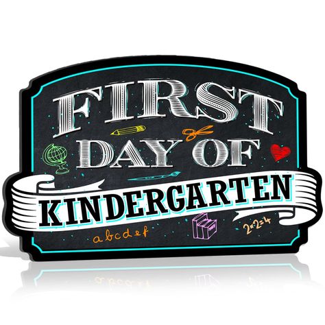 Kindergarten Review, First Day Of School Photo, Kindergarten Photos, First Day Of Preschool, First Day Of School Sign, Picture Props, School Photo, Chalkboard Style, Kindergarten First Day