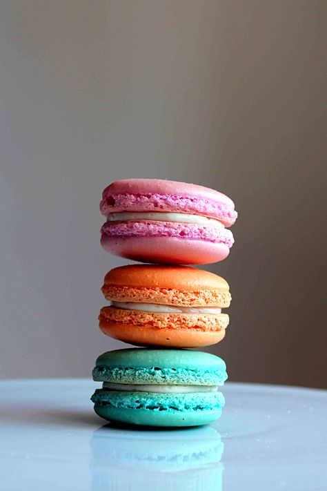 My Perfect Macarons - Oh Sweet Day! Blog Kue Macaroon, Colorful Macarons, French Macaroons, Macaroon Recipes, Macaron Recipe, Dessert Bars, Macaroons, Cookie Bars, Macarons