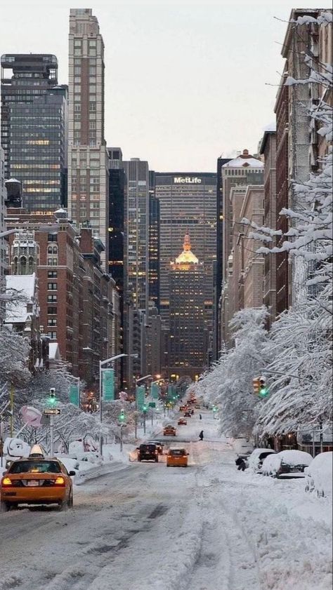 Snow In New York City, Christmas In New York City Aesthetic, Christmas In New York Aesthetic, Christmas In New York City, New York Christmas Aesthetic, Photographie New York, New York City Christmas, Winter In New York, Christmas In New York