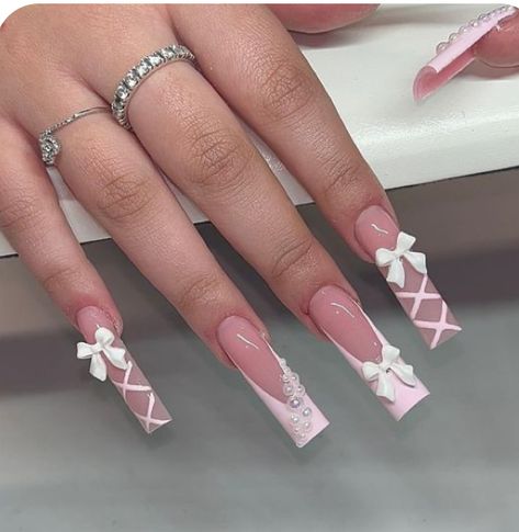 Bow Nail Designs, Fake Nails White, Long Press On Nails, Nail Length, Diamond Nails, Stick On Nails, Rhinestone Designs, Diy Manicure, Artificial Nails