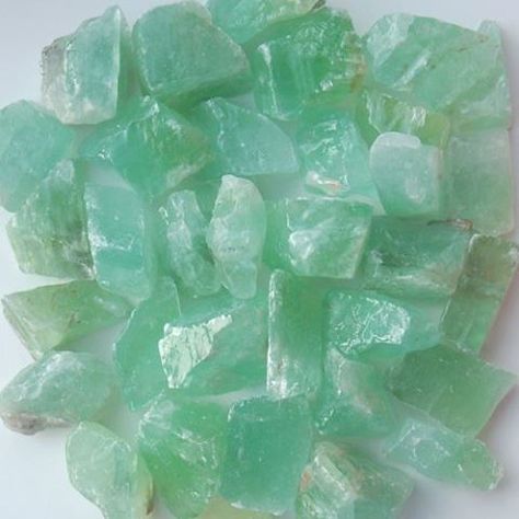 Just ordered 1000 carats of Green Calcite \m/ Green Calcite, Alternative Healing, Crystal Therapy, The Emotions, Crystal Meanings, A Witch, Energy Crystals, Gems And Minerals, Crystal Gems