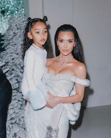 Kardashian Christmas, Kim Kardashian Family, Christmas Eve Party, Capricorn Girl, Party 2023, Famous Kids, Happy 6th Birthday, Kardashian Kids, Jenner Family