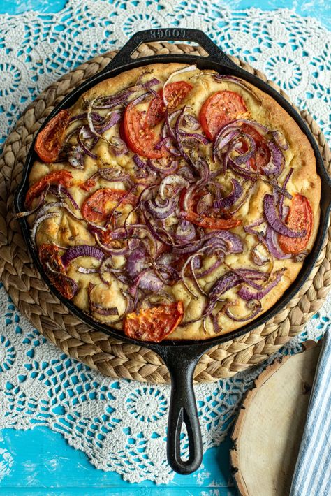 Ladenia Kimolou: Ancient Greek Pizza - Dimitras Dishes Ancient Greek Food, Greek Pizza Recipe, Dimitras Dishes, Greek Pizza, Greek Recipes Authentic, Greek Dinners, Ancient Recipes, Greek Cooking, Greek Dishes