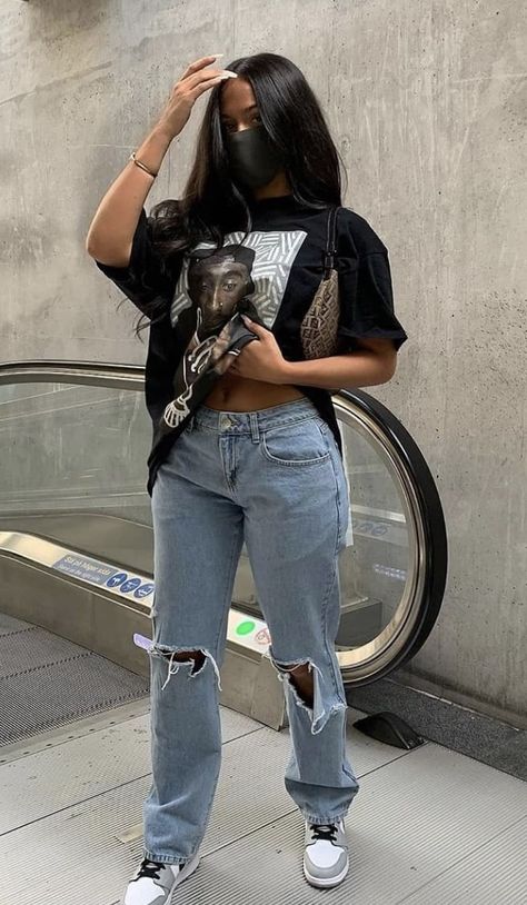 Haikyuu Boyfriend, Girls Jeans Outfit, Pakaian Hipster, Boyfriend Scenarios, Looks Hip Hop, Mom Jeans Outfit, Looks Country, Tomboy Outfits, Tomboy Style Outfits