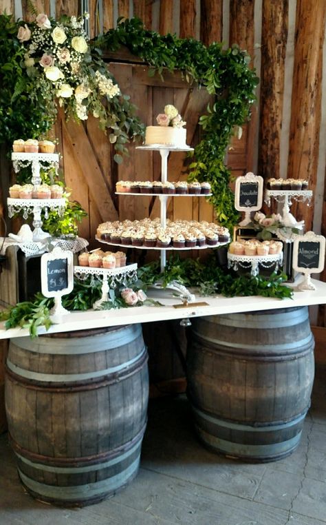 March Wedding Decorations Reception Ideas, Outdoor Wedding Cake Table, Modern Rustic Centerpieces Wedding, Barn Style Wedding Decor, Dessert Table Ideas Rustic, Bar Ideas For Wedding Receptions, Dessert Bar Wedding Rustic, Barrel Decor Ideas Wedding, Wedding Dessert Table Ideas Rustic