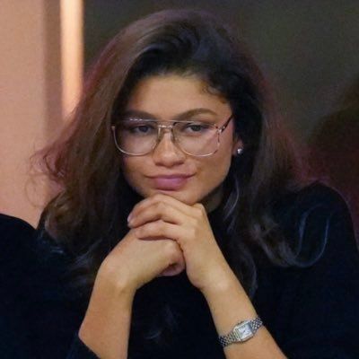 Zendaya With Glasses, Zendaya Hair, Zendaya Style, Rich Girl Lifestyle, Zendaya Coleman, Wearing Glasses, Us Open, Fashion Line, I Love Girls