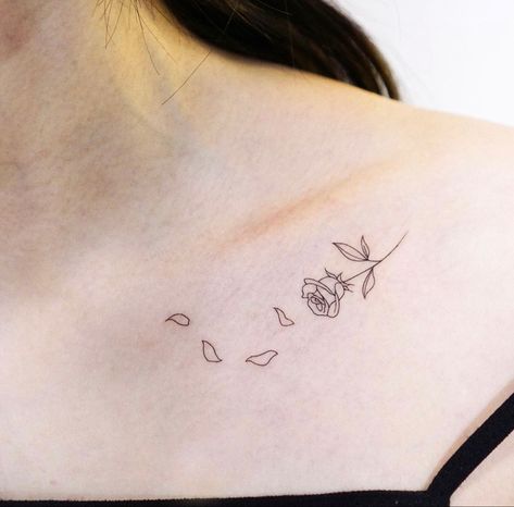 Chest Tattoo Placement Female, Collarbone Tattoo Rose, Collar Bone Tattoo Aesthetic, Collar Bone Tattoo Rose, Rose Collarbone Tattoo, Collar Bone Rose Tattoo, Collarbone Rose Tattoo, Rose Tattoo On Collar Bone, Rose Tattoo Collar Bone