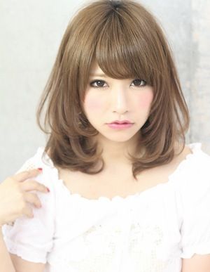 Hachi Haircut, Japanese Haircut, Side Bangs Hairstyles, Hairstyles For Layered Hair, Shot Hair Styles, Bright Hair, Hair Stylies, Side Bangs, Hair Makeover