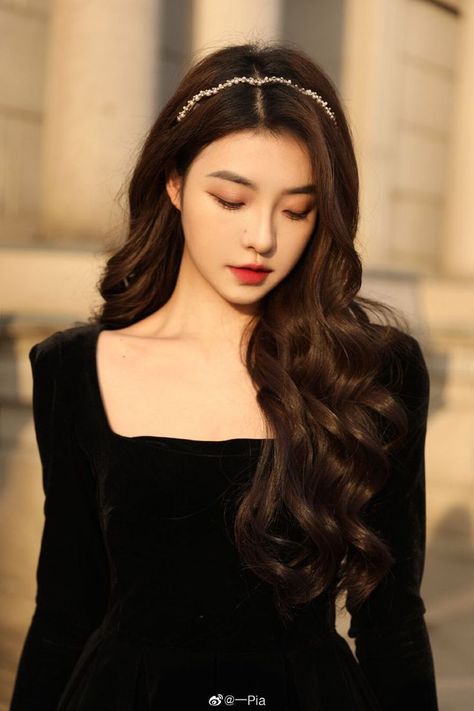 Medium Long Haircuts, Fesyen Rambut, Haircuts Straight Hair, 인물 사진, Long Hair Cuts, Medium Length Hair Cuts, Korean Hairstyle, Aesthetic Hair, العناية بالشعر