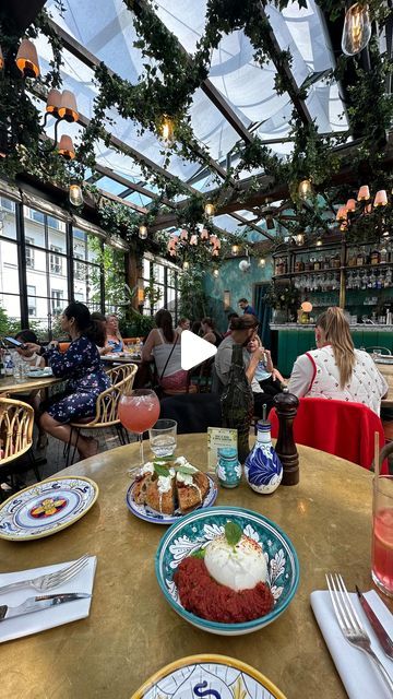 Théo Guyon on Instagram: "Is it just a tourist trap ? 🤔
.
PINK MAMMA @bigmammagroup 
20bis Rue de Douai 75009 Paris
.
.
.
Thanks to Pink Mamma for inviting us ! The restaurant offered us the menus 🙏" Pink Mamma Paris, Pink Mamma, Tourist Trap, Paris Restaurants, Paris Paris, Restaurant Offers, The Restaurant, Travel Bucket List, Restaurant