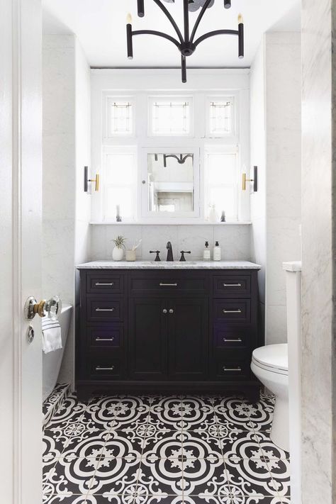 Black And White Bathroom Floor, Black And White Tiles Bathroom, Patterned Bathroom Tiles, Bathroom Tall Cabinet, White Tile Floor, Floor Bathroom, Bathroom Redesign, Black And White Tiles, Gorgeous Bathroom