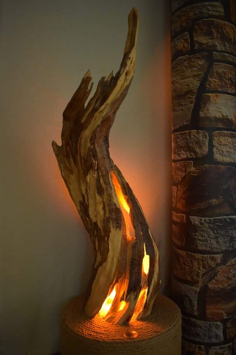 Wood Lamp Design, Driftwood Art Diy, Driftwood Lamp, Creative Lamps, Wood Art Projects, Driftwood Sculpture, Driftwood Decor, Deco Luminaire, Outdoor Diy