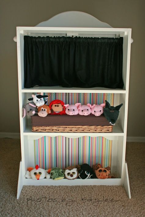 Kids Puppet Theater, Puppet Stage, Theatre Diy, Puppet Theaters, Puppet Theatre, Puppets Diy, Drama Ideas, Puppet Theater, Old Chair