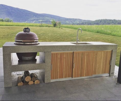 Pizza Oven Outdoor Kitchen, Concrete Outdoor Kitchen, Outdoor Bbq Area, Patio Grill, Outdoor Barbeque, Outdoor Fireplace Designs, Outdoor Bbq Kitchen, Outdoor Living Rooms, Backyard Playground