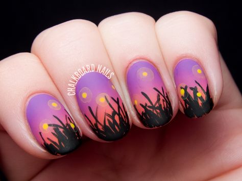 Fireflies in the Field at Sunset by @chalkboardnails #31dc2014 Nail Art Orange, Ombre Nail Art, Chalkboard Nails, Gradient Nail Design, Ombre Nail Art Designs, Sunset Nails, Unghie Sfumate, Pink Ombre Nails, Ombre Nail