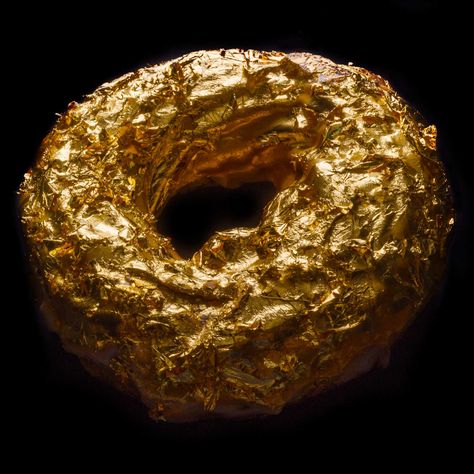 The $100 Golden Doughnut Is a Spectacle Pastry That’s Surprisingly Good Golden Food, Gold Donuts, Donut Day, Purple Yam, National Donut Day, Hot Sausage, Taste Testing, Beautiful Food, Cakes And More