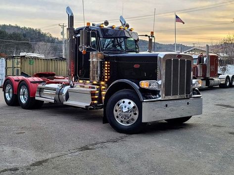 Lucky's Truck & Trailer Sales on Instagram: "Congratulations to Hubbard Brothers on your new Peterbilt 389. We did a complete upfit on this tractor in our Royalton shop. Lights, visor, fenders and wet line. Always fun when we get to build trucks for our customers!   #peterbilt #peterbilt389 #dgpeterbilt #luckystrailers #luckyspeterbilt #VT #NH #NY" Peterbilt 389, Shop Lights, Built Truck, Tractor Trailers, Trailers For Sale, Truck And Trailer, Peterbilt, Tractor, Trailer