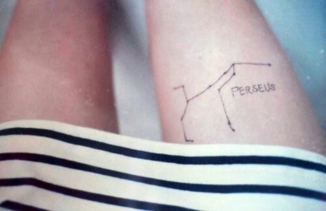 Every year the perseid meteor show happen on my birthday. I was once told that people born during this time are descendants of Perseus. Tatuagem Percy Jackson, Perseus Tattoo, Percy Jackson Tattoo, Ancient Tattoo, Constellation Tattoos, Under My Skin, Top Tattoos, Hair Tattoos, Book Tattoo