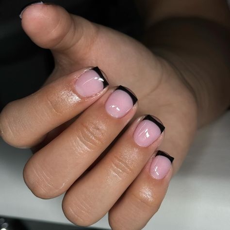 black on pink french overlay 🖤 Gel Overlay French Tip, Pink Nails And Black, Black French Tip Manicure, Pink And Black French Tip, Nails Pink Powder, Short Black French Tip Nails, Acrylic With Glitter, French Tip Manicure, Black French Tip