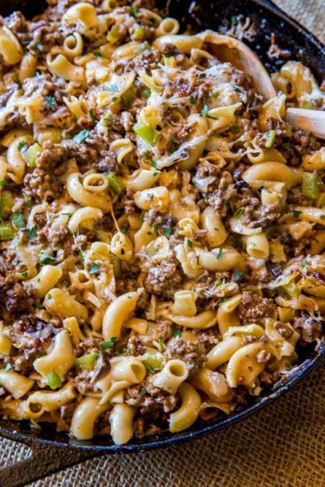 Hamburger Dinner Ideas, Best Philly Cheesesteak, Cheesesteak Pasta, Hamburger Helper Recipes, Philly Cheese Steak Recipe, Dinner Then Dessert, Cheesesteak Recipe, Hamburger Casserole, Hamburger Meat Recipes