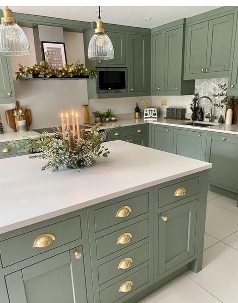 Green Kitchen Designs, Pastel Kitchen, Green Kitchen Cabinets, Kitchen Design Modern White, Modern Kitchen Design Luxury, Kitchen Cabinet Colors, Kitchen Inspiration Design, Green Kitchen, Counter Top