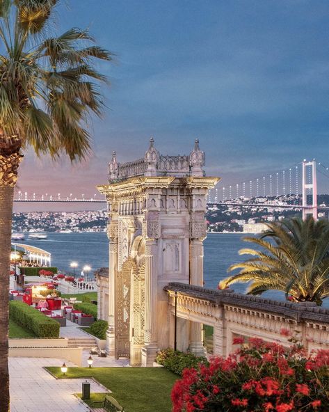 The legendary Çırağan Palace Kempinski Istanbul, which was also awarded as “Five-Star” in 2022 “Star Awards” by the @forbestravelguide will be hosting an exclusive reception this evening together with hospitality leaders from Europe region ✨ Stay tuned and follow @forbestravelguide to check out our Instagram takeover today! #CiraganPalace #Kempinski #FTGStay #FTGIstanbul #FTGTurkey Reposted from @cpkempinski Kempinski Istanbul, Star Awards, Marmaris, Soft Drinks, Insta Photo Ideas, Insta Photo, Special Places, Stay Tuned, Big Ben