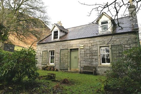 Scottish Cottage Interior, Stone Cottage Homes, Escape The Rat Race, Scottish Cottages, Scottish House, Scottish Homes, Stone Cottages, Cottage Renovation, Cottage Interior