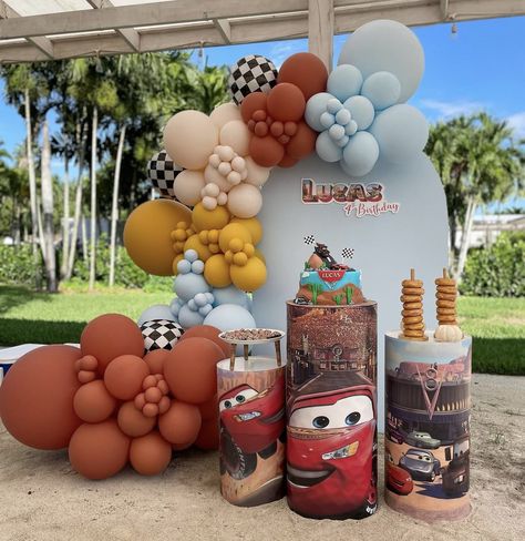 Cars Balloon Backdrop, Mater Birthday Party Ideas, Pixar Cars Balloon Garland, Cars Backdrop Birthday Parties, Disney Cars Balloon Garland, Cars Birthday Decor, Mcqueen Birthday Party Decoration, Mater Birthday Party, Cars First Birthday Party