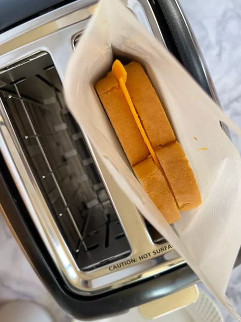 10 Foods You Can Surprisingly Cook in Your Toaster | eHow Toaster Lunch Ideas, Toaster Meal Ideas, Toaster Food Ideas, Toaster Bag Recipes, Quesadilla In Toaster, Toaster Breakfast Ideas, Toaster Grilled Cheese, Toaster Sandwich Ideas, Toaster Meals