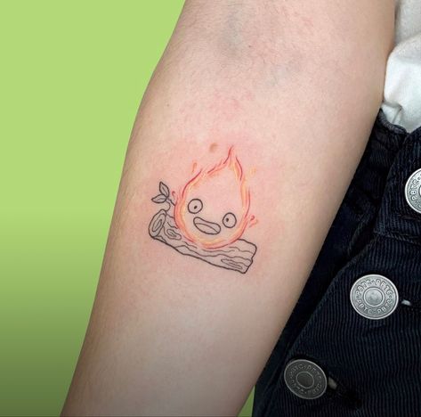 Calcifer Tattoo, Tatuaje Studio Ghibli, Slayer Tattoo, Matching Tats, Cactus Tattoo, Ghibli Tattoo, Tattoo People, Simple Tattoo Designs, Small Tattoos Simple