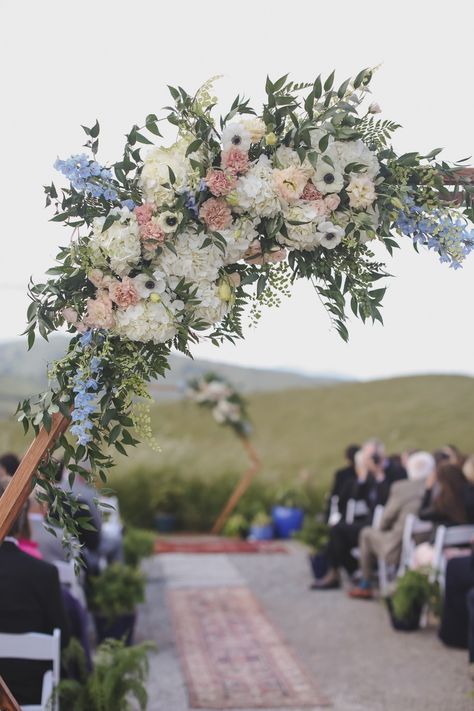 Blue And White Wedding Reception, Airstream Bar, Periwinkle Wedding, White Wedding Reception, Beach Wedding Decorations Reception, White Weddings Reception, Blue And White Wedding, Blue Wedding Flowers, Wedding Flower Arrangements