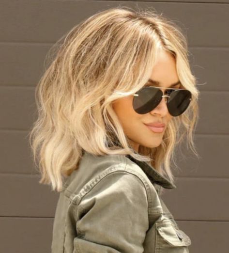 Platinový Blond, Blonde Hair Transformations, Blonde Bob Hairstyles, Cute Layered Haircut, Blonde Hair Inspiration, Blonde Hair Shades, Blonde Hair Looks, Layered Haircut, Hair Affair