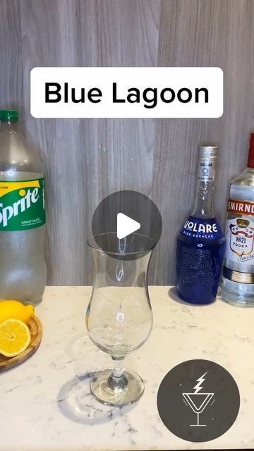 Blue Lagoon Recipe, Blue Lagoon Drink Recipe, Blue Lagoon Drink, Blue Lagoon Cocktail, Blue Shots, Laguna Blue, Blue Cocktails, Mojito Recipe, Shot Recipes