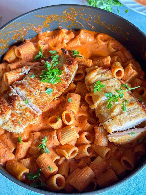 Pasta With Pink Sauce, Rigatoni Pasta Recipes, Pink Sauce Pasta, Pink Pasta, Amazing Pasta, Italian Pasta Sauce, Pink Sauce, Rigatoni Pasta, Drink Inspiration