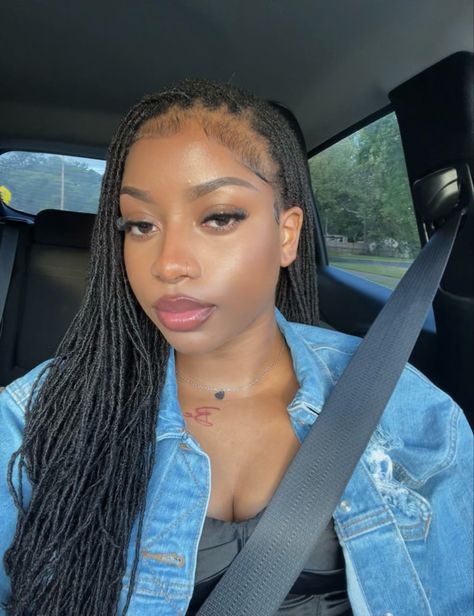 Sisterlocks Styles, Locs Styles, Sister Locs, Beautiful Dreadlocks, Faux Locs Hairstyles, Hair Streaks, Hair Things, Moon Face, Sisterlocks