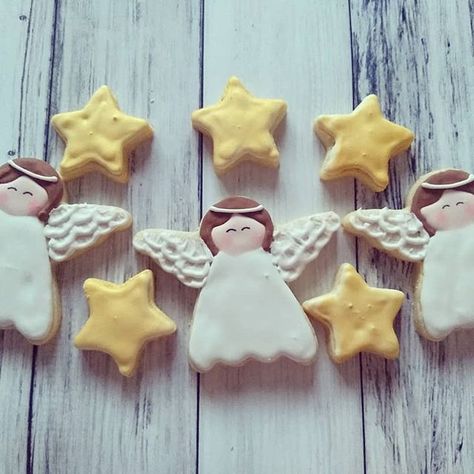 Royal Icing Angel Cookies, Angel Gingerbread Cookies, Angel Sugar Cookies Decorated, Angel Cookies Decorated, Christmas Angel Cookies, Anniversary Desserts, Gingerbread Nativity, 2024 Cookies, Frosting Decorating