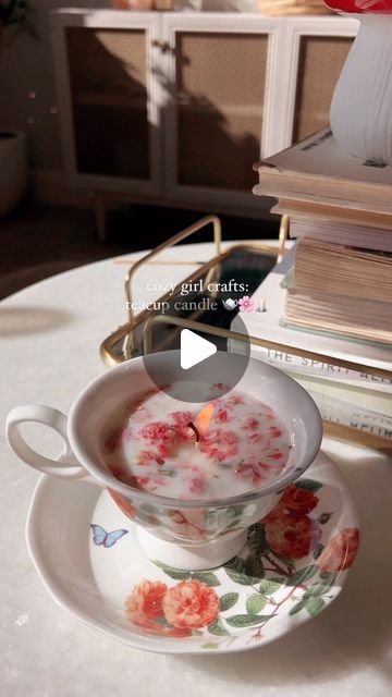 Bonnie Barton on Instagram: "Cozy girl crafts: teacup candle 🌸🕯️🫖 This is a new little series I’m starting! Simple crafts for the cozy girlies. ✨✨

Supplies needed:
-teacup and saucer (you can thrift this, I found mine at Homegoods!)
-candle wax
-coffee stirrers
-candle wick
-optional: dried flowers, HOWEVER, please keep in mind dried flowers cannot be safely burned. If you do that, only use the candle for decoration!

Such a cute, cozy, and EASY DIY! 

#diycrafts #easydiy #cozyvibes #cozygirl #cottagecoreaesthetic #cottagecoremood #cottagecoredecor #cottagecorediy" Homegoods Candle, Coffee Candle Diy, Cottagecore Diy, Diy Coffee Candle, Teacup Candle, Coffee Stirrers, Candle Wick, Teacup Candles, Girl Crafts