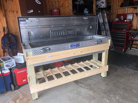 Toolbox Workbench, Truck Toolbox Organization, Wooden Ice Chest, Shop Hacks, Wooden Work Bench, Tool Organization Diy, Woodshop Ideas, Woodwork Shop, Workbench Ideas