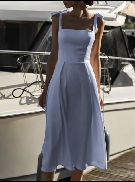 Mid Length Dresses Classy, Square Neck Prom Dress, Style Analysis, Grad Dresses, Online Fashion Store, Satin Midi Dress, Necklines For Dresses, Mode Inspo, Inspired Outfits