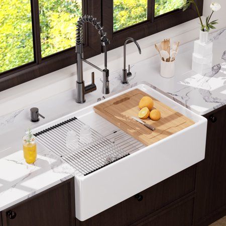 Small utility sink