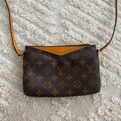 Nwt Louis Vuitton Lv Pallas Clutch Never Used! 100% Authentic. Authenticated By Real Authentication. Comes With Tag/Sticker. This Is A Lv Employee Bag. Super Unique And Hard To Find!! You Cant Purchase This In Stores. This Version Does Not Come With The Chain. Bag Code: Ar4128 Does Not Come With Dust Bag Or Box As This Is An Employee Bag. Serious Buyers Only. Offers Are Welcomed! Strap - Longests 23.5 , Shortest 19.5 Length - 9.1 Inches Width - 2.3 Inches Height - 5.1 Inches Lv Pallas Clutch, Lv Pallas, Louis Vuitton Siena, Louis Vuitton Multi Pochette, Louis Vuitton Speedy Bandouliere, Bags Patterns, Tag Sticker, Louis Vuitton Pochette Metis, Louis Vuitton Crossbody Bag