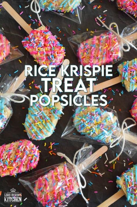 Rice Krispie Treats Birthday, Rice Crispy Pops, Rice Krispies Pops, Cute Treats, School Birthday Treats, Bake Sale Packaging, Camp Snacks, Rice Crisps, Krispie Treats Recipe