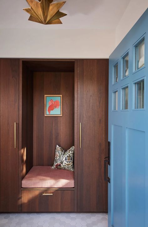 33 Mudroom Ideas Interior Designers Stand By | Architectural Digest Back Door Drop Zone, Mudroom Wardrobe, Entry Drop Zone, Entryway Mudroom Ideas, Entryway Drop Zone, Mudroom Storage Ideas, Functional Mudroom, Mudroom Closet, Entry Closet