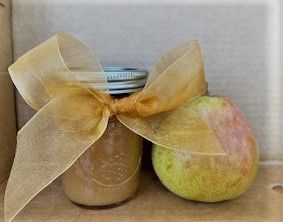 East Asian Pear Butter Asian Pear Butter Recipe, Asian Pear Butter, Asian Pear Recipes, Pear Butter Recipe, Sweet Potato Butter, Fruit Butters, Butter Recipes Homemade, Pear Butter, Holiday Fruit