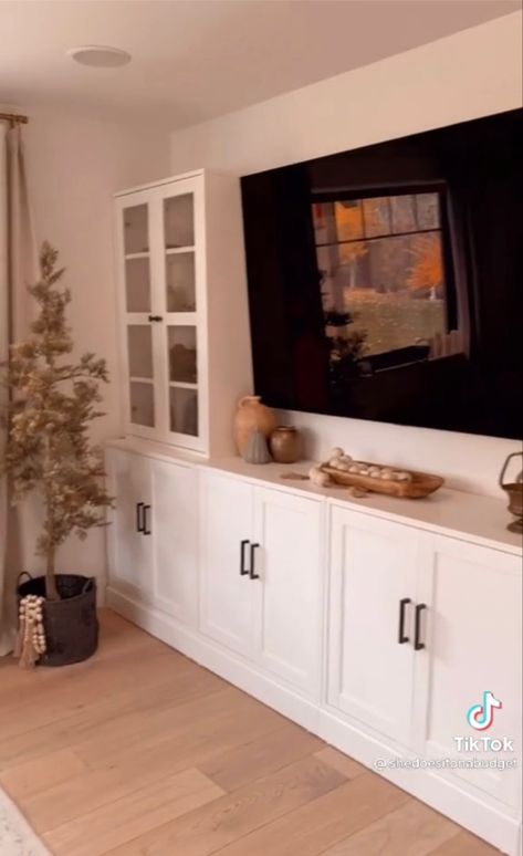 Wall Cabinets Living Room, Dining Room Built In, Billy Ikea, Open Plan Kitchen Living Room, Basement Apartment, Ikea Furniture Hacks, Dining Room Combo, House Furniture Design, Christmas Jars