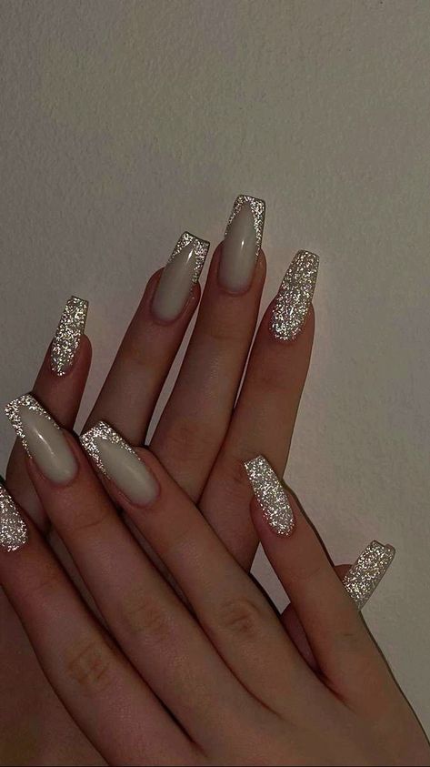 Cute Prom Nails White, Nye Nail Ideas Coffin, Silver Nails Ideas Almond, Simple Nail Designs Sparkle, Silver Sparkly Nails Coffin, Birthday Nails For February, Sparkly Wedding Aesthetic, New Years Coffin Acrylic Nails, New Year’s Eve Nails Coffin