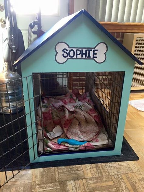 Cute way to decorate a dog crate Decorate Dog Crate, Teach Dog Tricks, Diy Dog Crate, Crate Ideas, Room Vibes, Wire Dog Crates, Dog Ideas, Dog Cages, Dog Hacks